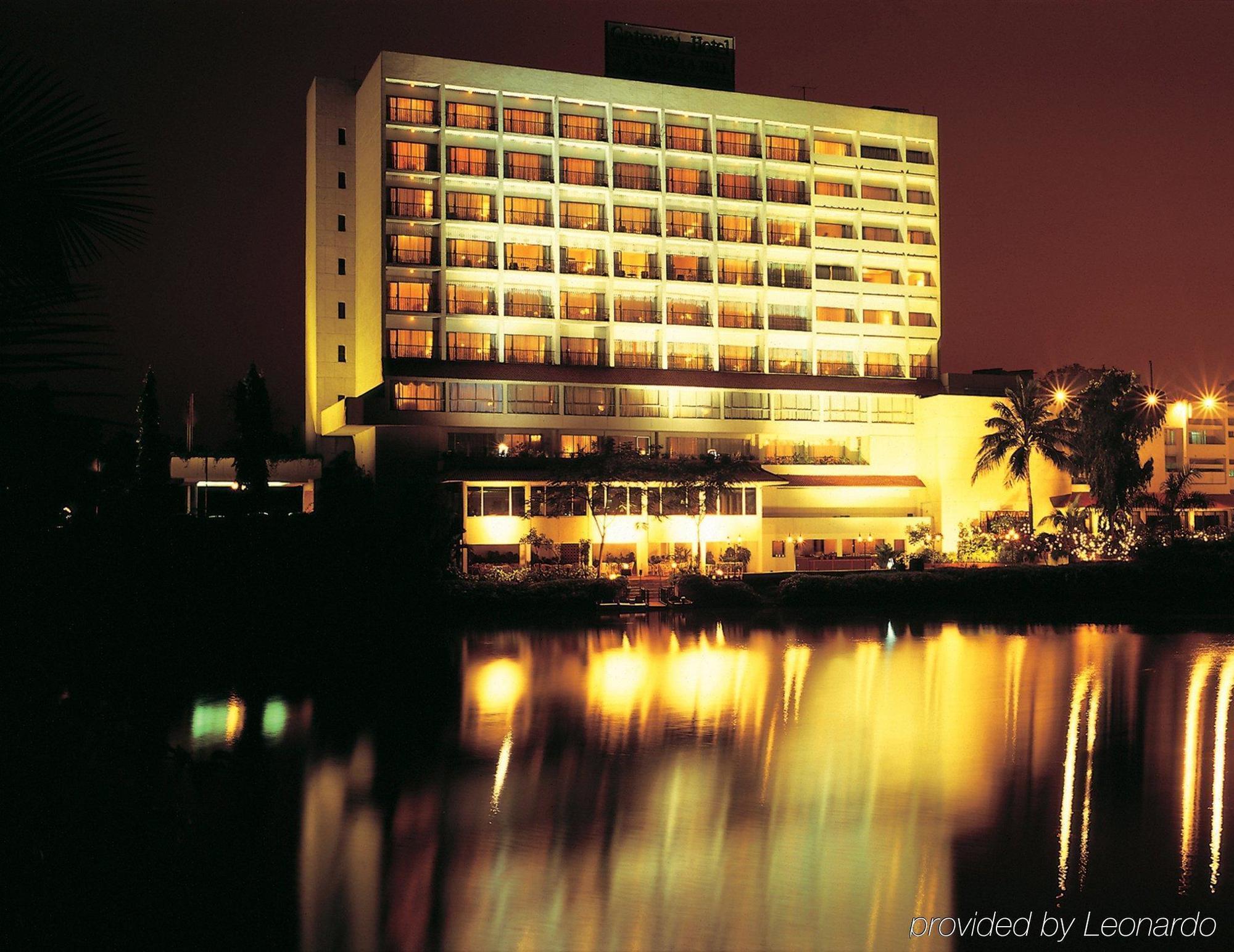 Taj Banjara Hotel Hyderabad Exterior photo